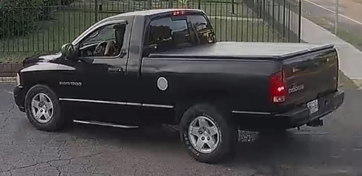 The FBI is offering a $5,000 reward for info leading to the identity, arrest &amp; conviction of suspects involved in the attempted carjacking/shooting on September 11, 2020 at 1305 N. Central St. Call at 865-544-0751 or <a href="/Knoxville_PD/">Knoxville Police TN</a> 865-215-7212 with info ow.ly/TMMf50BLmJd