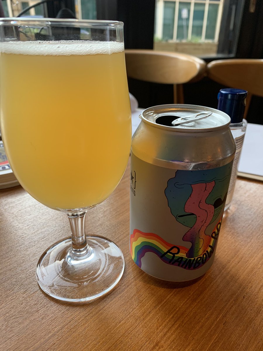 2 great <a href="/LervigBeer/">LERVIG</a> cans <a href="/boarandfable/">Boar & Fable</a> this evening. One was  6.4% the other was 0.5% both of them were wonderful tropical fruit affairs #craftbeerhour