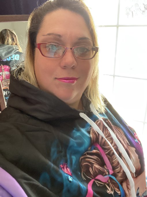 #lovelips, #comfy, #tuesdayvibes , #CurvyLady https://t.co/KQlVqDZNq3<a href="/tag/lovelips"class="tags">#lovelips</a><a href="/tag/comfy"class="tags">#comfy</a><a href="/tag/tuesdayvibes"class="tags">#tuesdayvibes</a><a href="/tag/curvylady"class="tags">#CurvyLady</a>