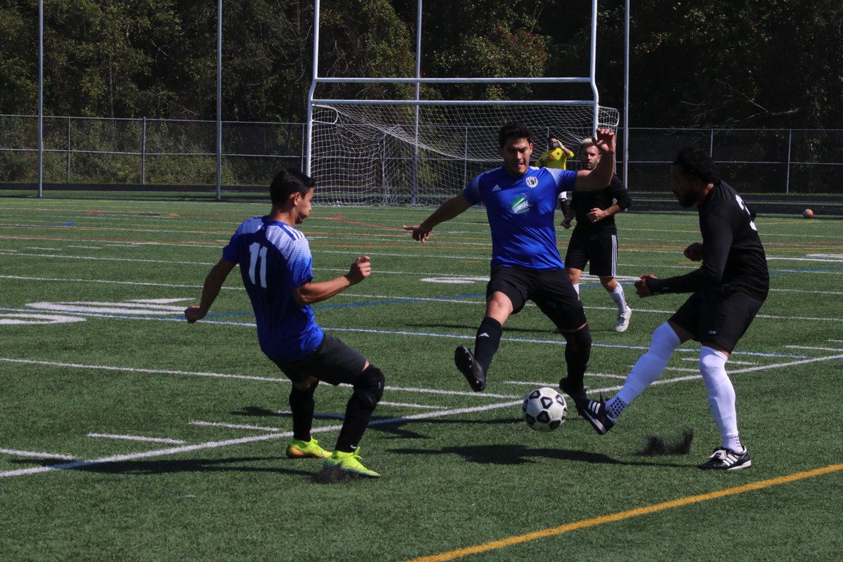 mdjones_13's tweet image. down the sideline @SpiresFrederick @fclimitless @MarylandMajors @marylandsoccer @ProtagonistUSA