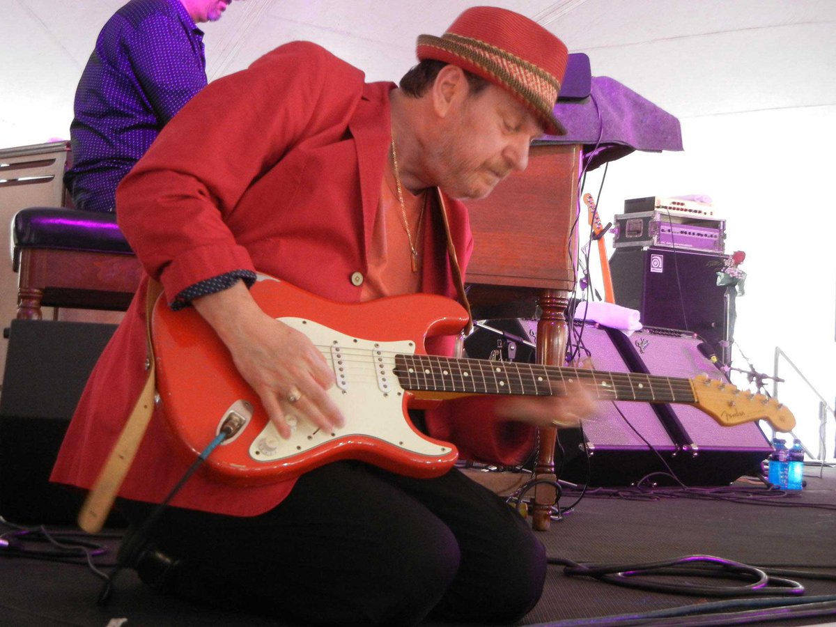 bostonsounds's tweet photo. Power up #Blues (in Eddie Van Halen's honor) on a quality #homeaudiosystem @BluesFoundation greats @RonnieEarlBlues; #KimWilsonharp @MCRecordsNY; classic #liveconcert #JimiHendrix; #Texasbluesman #ShermanRobertson #audiophile gem. #Musicreview: https://t.co/v4q2jCQQDh https://t.co/SvhjuDbx2Y