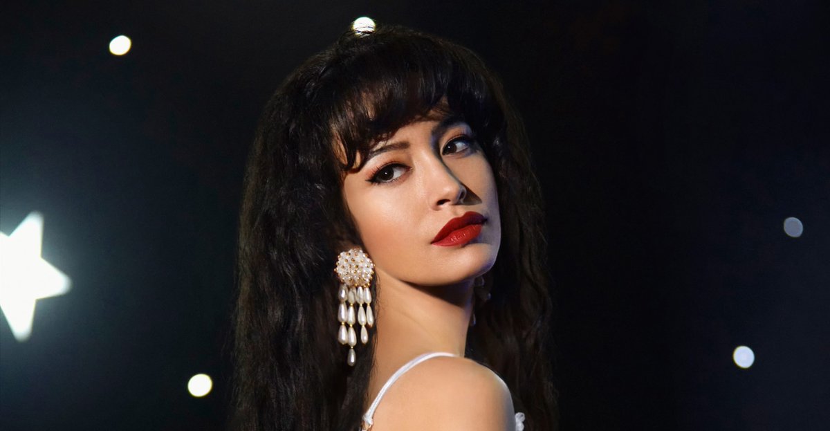 ChismeDeFamosos's tweet image. #NoticiasdelEspectaculo #netflix #nuevaproducción #SELENAQUINTANILLA Netflix anunció el estreno de ‘Selena: La serie’, la nueva producción de la vida de Selena Quintanilla (+TRAILER) dlvr.it/Rj4gFZ