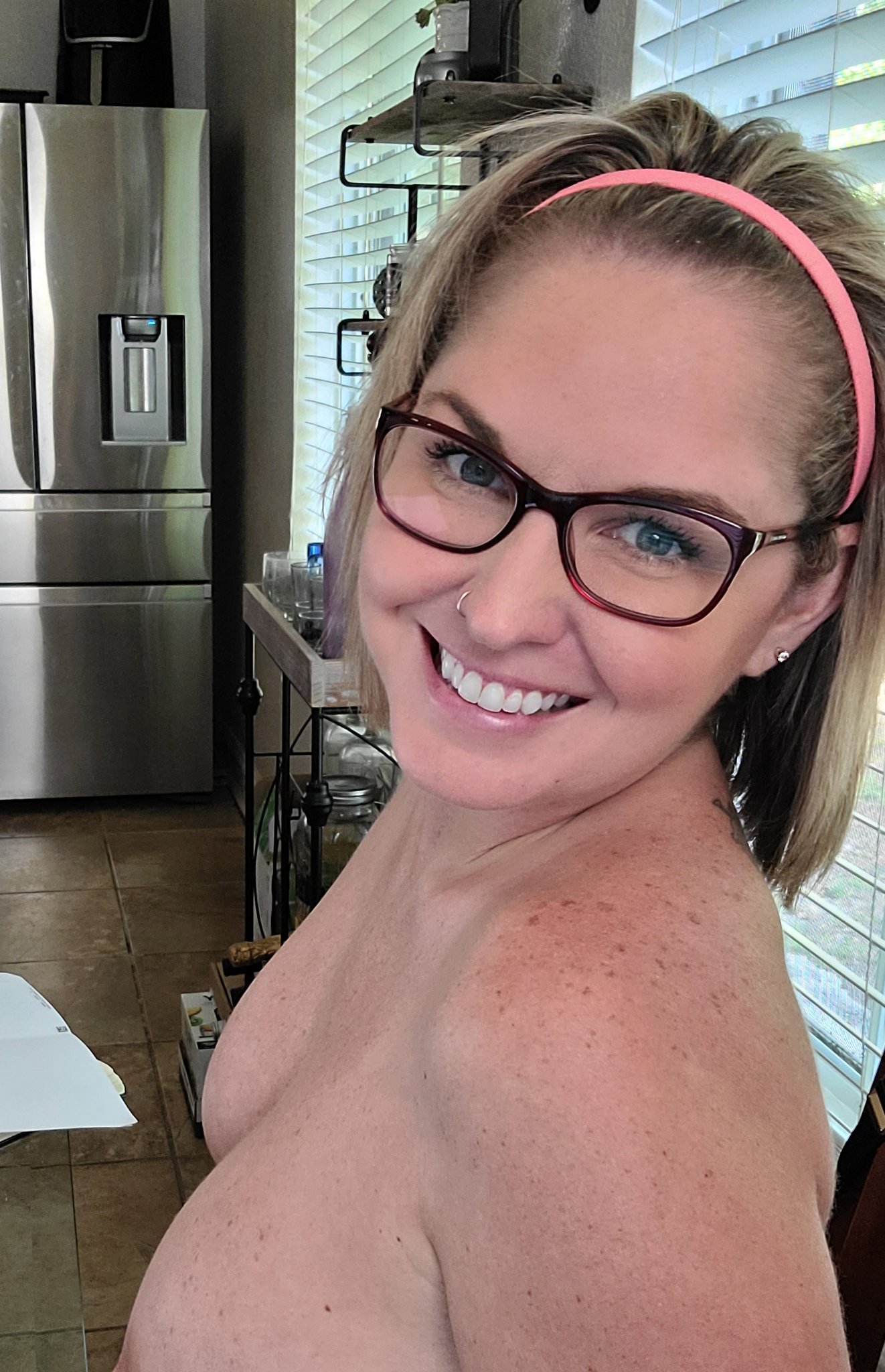 Sexy_Blondie on X: Wanna see my work attire check out my only fans!!!  t.coEBYVoy9gkI t.con1HJRQoZ3T  X