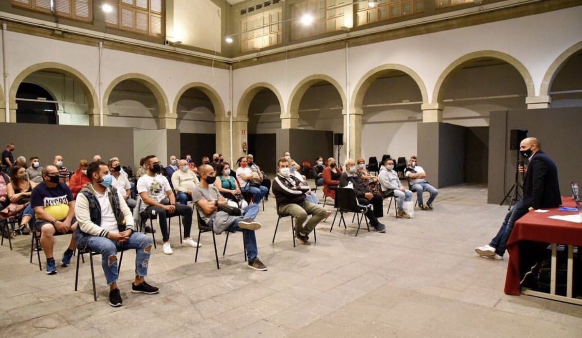 MDistorsiona2's tweet photo. Hoy se ha celebrado la reunión de murgas infantiles. 
A efectos de 2021 por lo pronto no hay una fecha clave para realizar el carnaval pero se prevé celebrarlo... https://t.co/3QNBXX3KHD
