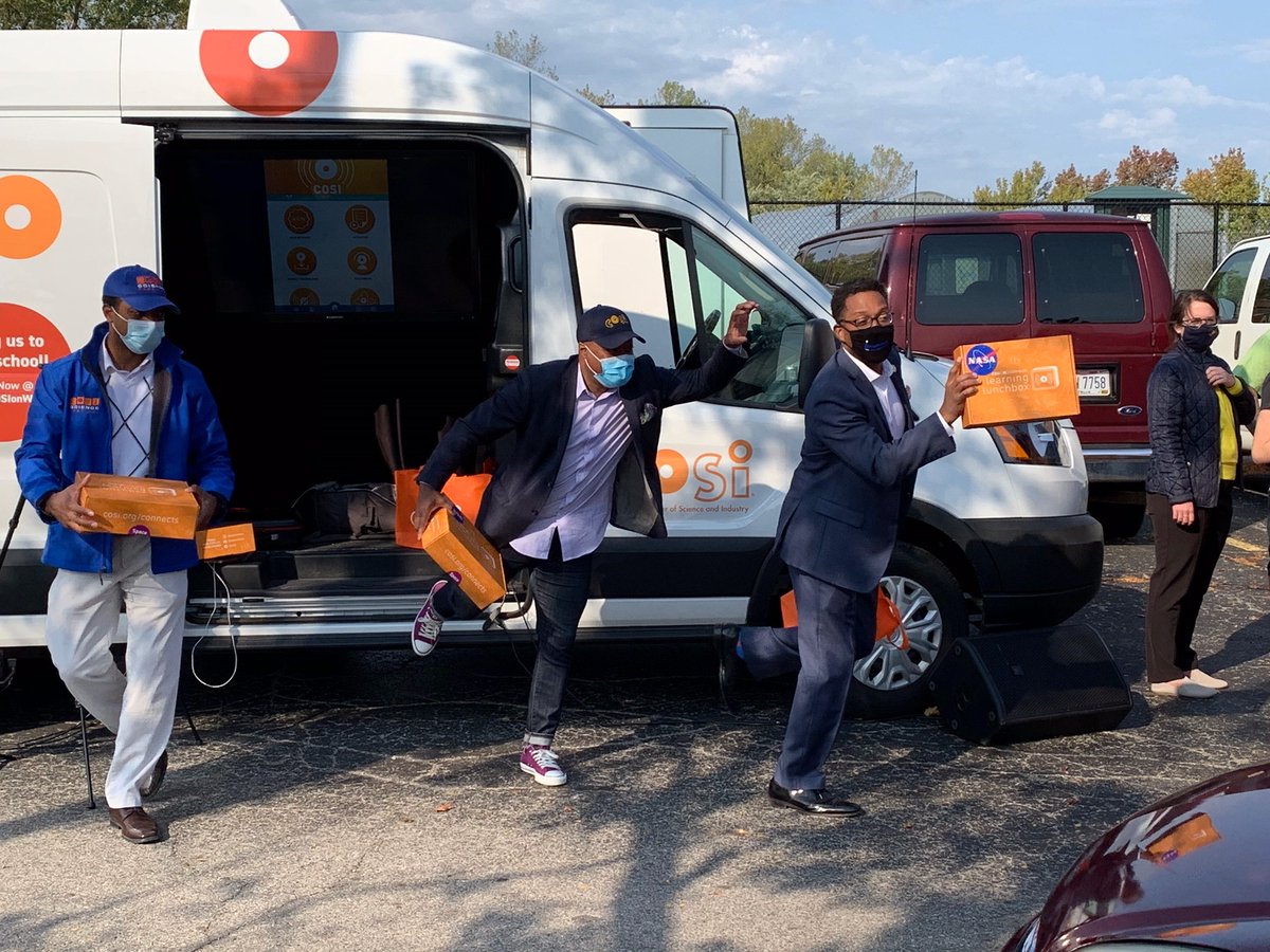 COSI's tweet photo. Thank you @FranklinCoOhio for joining us today at @SSCH1919 to hand out @NASA #COSI #LearningLunchboxes along with meals from @CHAOhio! We are dedicated to supplying #STEM #education to those in need. Thank you to everyone who supported! https://t.co/y1y7rwsUAn