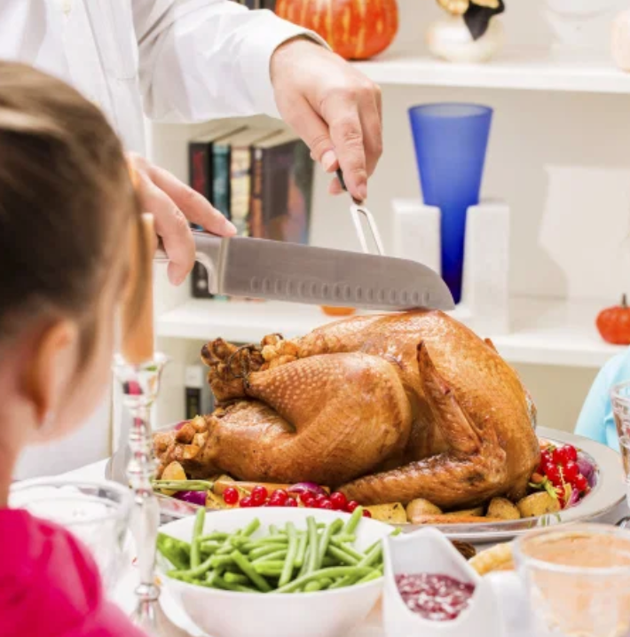YYC_Connections's tweet photo. At Connections, we’re thankful for a wonderful extended family - a team of caring, dedicated social workers; resourceful families who love their children like anyone else, but these families need just a bit of support; &amp; our volunteer board members. Happy Thanksgiving https://t.co/AGzoAL0nFz