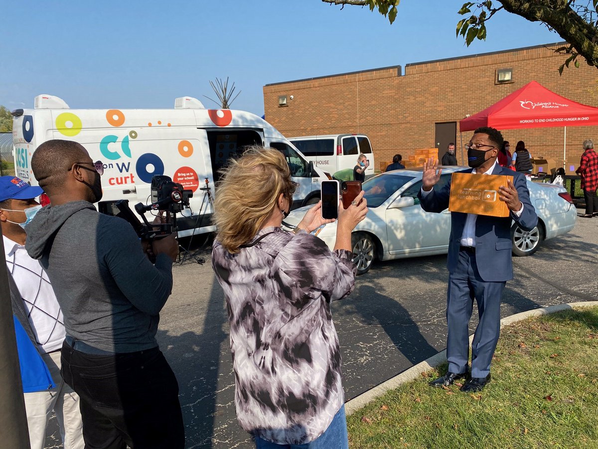 COSI's tweet photo. We were thrilled to have @VoteBoyce join us today! Thank you for your support of #STEM learning and #COSI #LearningLunchboxes! https://t.co/5Eqlm3GCJJ