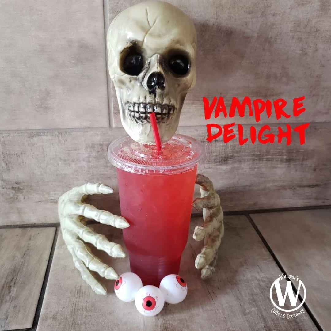 🧛‍♀️ Vampire Delight 🧛‍♀️
[blackberry+pomegranate+strawberry+raspberry]

#winegarscoffee #winegarsfam #poweredbywinegars #ellensburgwa #eburg