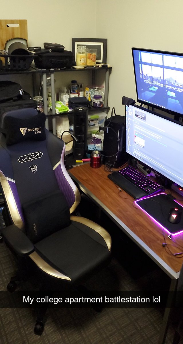 Just got my big boy gamer chair lol. Love the KDA design! #Secretlab