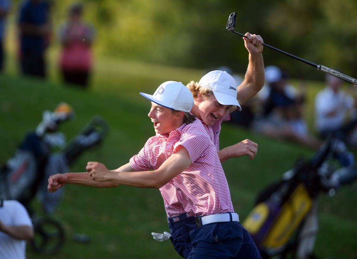 EEWoodiel's tweet photo. . @Nashstenberg won the class AA boys state high school golf championship today! See more from the competition in my gallery here: https://t.co/qfpvTQYpRR
#arguspreps #sdpreps https://t.co/nbKn3kZHJG
