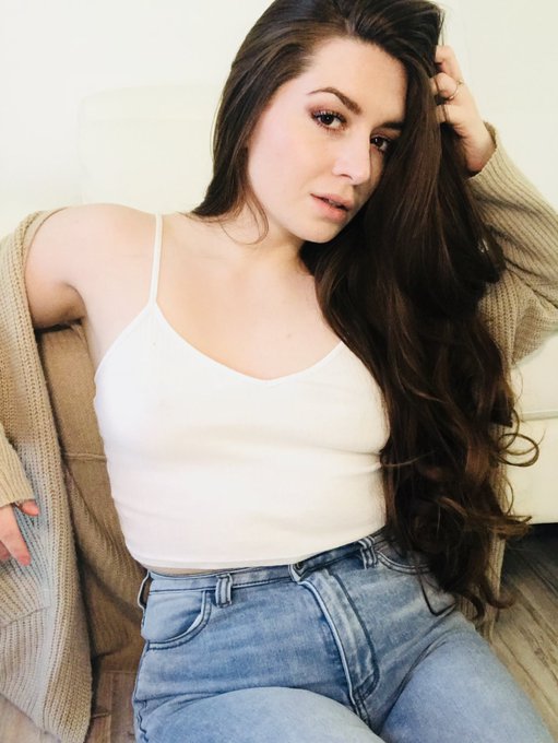 Hey guys I need a favor! Can you go to https://t.co/JBiiL6a4wd, click around and tell me what you do