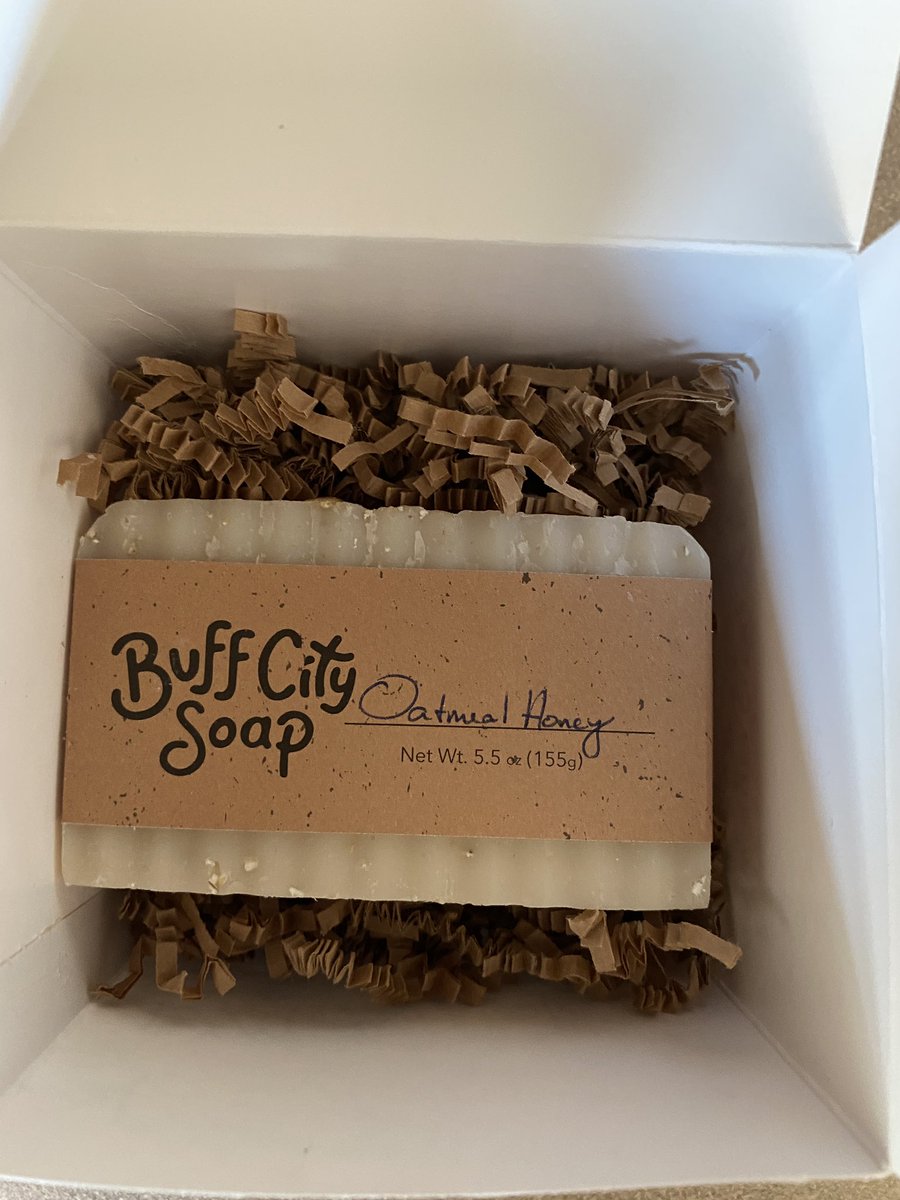 swampfrogfirst's tweet photo. Best #boogift from one of my #oakrams today. Thanks for supporting @BuffCitySoap & picking your teacher’s favorite “flavor” ❣️ #oesrams @oesrams https://t.co/qwkm7YcBFk