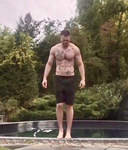 CEvansPhotos's tweet image. Chris Evans, successful actor and professional swimmer 🤤