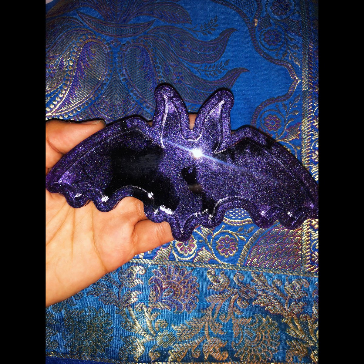 suryasolcreati1's tweet image. New bat trinket tray! Taking custom orders for colors on these trays just dm me! I will also be offering them at the 10% discounted price of all my halloween goods! $13 free shipping :) #customordersopen