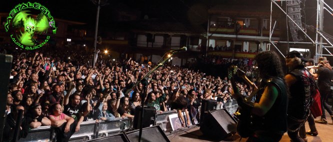 MagodeOzSg's tweet photo. "I'm behind the dark
with the memories of you.
I'm the loneliness before you die
And i take my time
to play with all your dreams
'cause i have fun with all your lives."

¡¡Buenas Noches Amig@s De Oz,   
  Que Descanséis Resäcoserox!!    
👋🖐🙂😊😁🌜🌟🌠⭐🌛😌😇😗😴 https://t.co/a86coHw9HJ