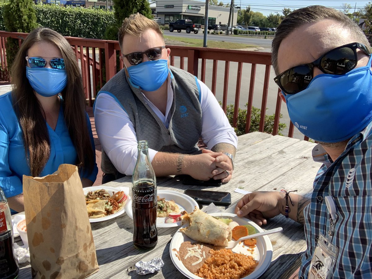 Tenacity, Team Building, and Tacos! Love what you do, who you do it with and who you do it for!! So proud to be apart of this #oneten culture #LifeAtATT  #ihx #TacoTuesday <a href="/AmberAdkins1989/">Amber Adkins</a> @CNEVILLE_IHX @ihx_ryan @IHXOneTen
