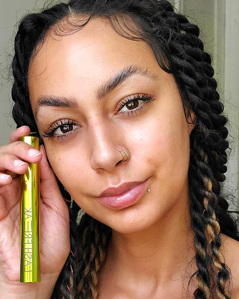 UrbanDecay's tweet photo. Lashes need a lift? Look no further than Lash Freak Mascara to VOLUMIZE, DEFINE & LIFT every lash with our freaky 3-way brush. Shop NOW: https://t.co/W1RAEtz3b5 #UrbanDecay #LashFreak #Mascara #AllEyesOnYou @viva.la.mixed.beauty https://t.co/wGFOr41mTN