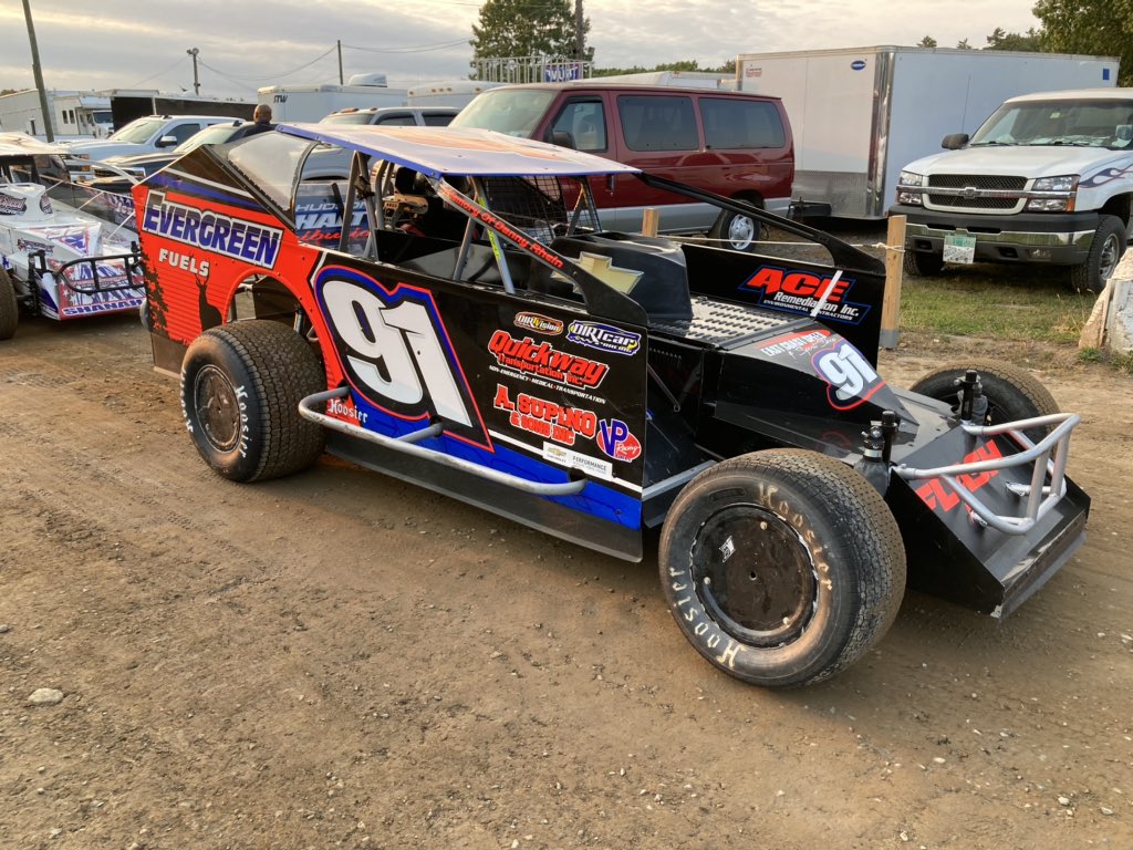 DIRTcarNE's tweet photo. Checkered’s out, Buff gets the win and will redraw with runner-up Mike Fowler. Other transfers 👇🏻

3. Brandon Carvey
4. Bobby Flood https://t.co/VwONeBkLYr