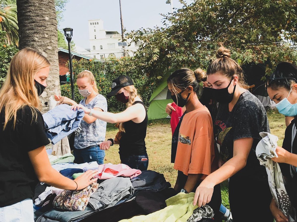 HumanityReboxed's tweet photo. Serving those who need help the most 👏🏻👏🏻👏🏻 https://t.co/dGT2zP8o9q