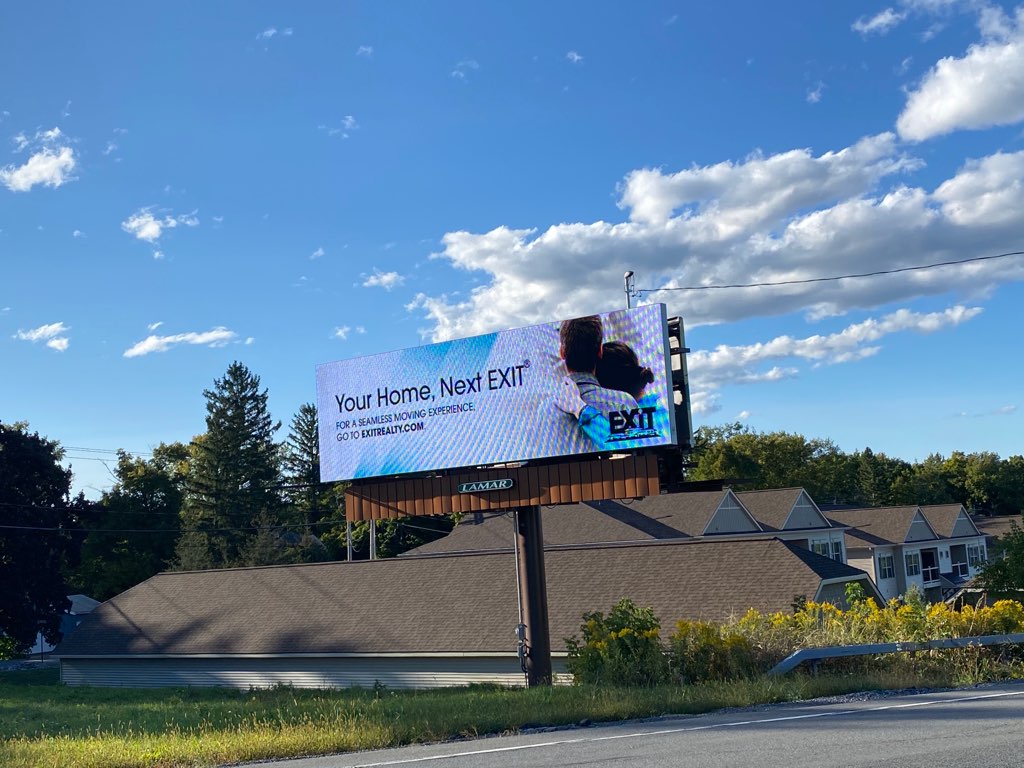 JoinExit's tweet image. Need a couple hints for your quest in The Great EXIT Billboard Hunt? Here are two photos that show a little more of the surrounding locations.

The first person to find all 3 of our billboards and send us the locations via exitrealtyempireassociates.com/contact-us wins a $50 Home Depot gift card.