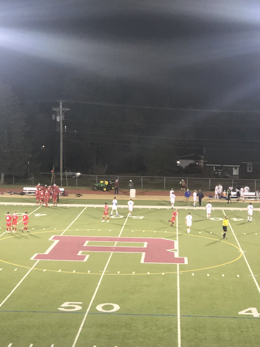 RHS Varsity soccer. Final score 4-2!  Way to go boys!  <a href="/gschillinger1/">Greg Schillinger</a> @BiancaMcKeen <a href="/RHSBillOlsen/">Bill Olsen</a> <a href="/RHSSteveSampson/">Steve Sampson</a>