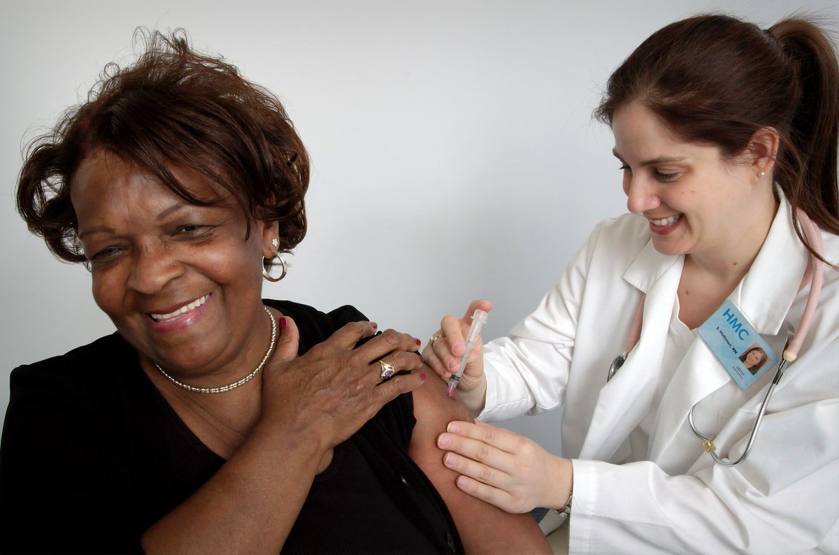 VABluffton's tweet photo. Covid-19 second wave and flu season: how seniors and caregivers can prepare for Winter 2020...  https://t.co/RIC6k5216l #fluseason #covid19 #Bluffton https://t.co/8ZTjhYDxSF