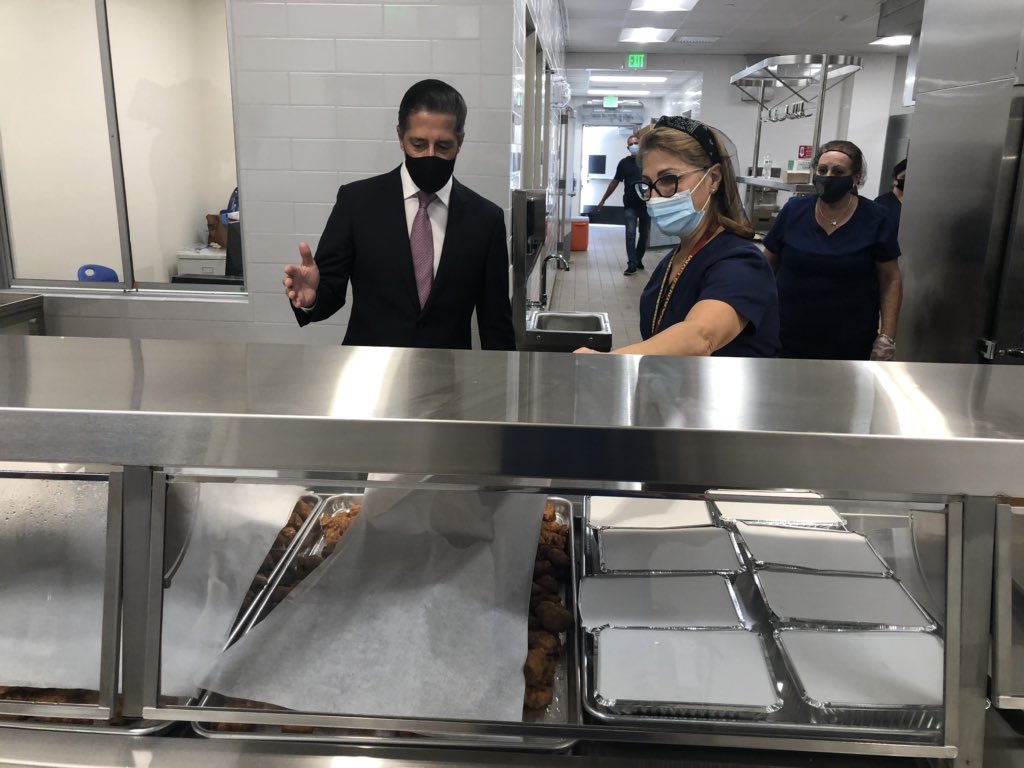 Our great food service staff of <a href="/BisonofDoral/">Ronald Reagan/Doral</a> <a href="/JuanCarlosBoue/">Juan Carlos Boué</a> opened Andrea Castillo Prep and recognized by our Superintendent for their hard work. I’m very proud to be their District Supervisor.