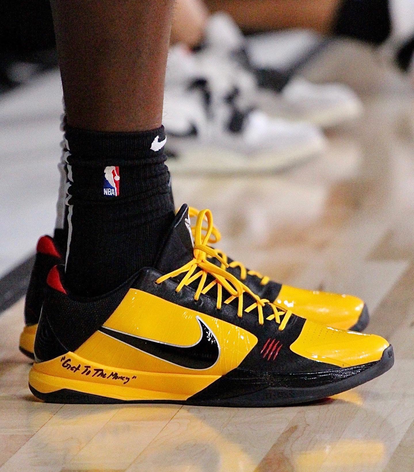 Kobe 11 bruce lee on feet hotsell