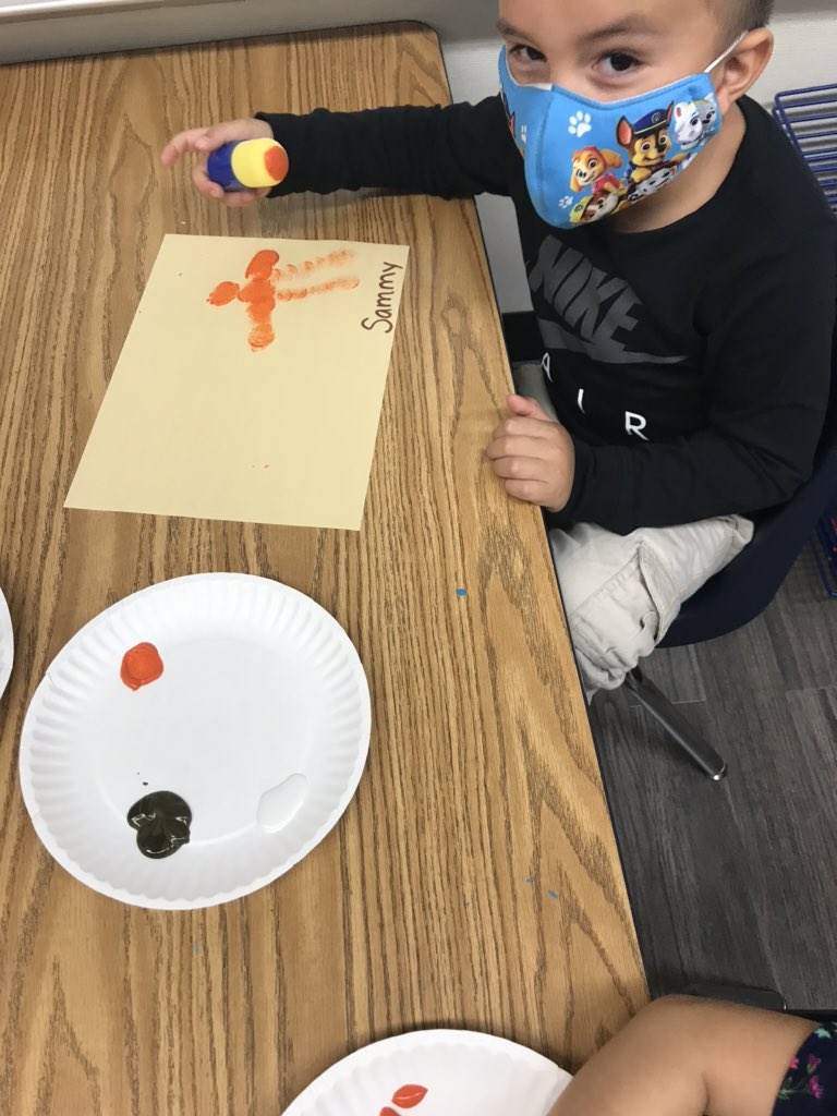 PrekCummings's tweet image. A little snippet of our fine motor activities so far this year because my Twitter feed has been too quiet.  I think we’re all in the same boat, #Covidteaching is hard, but our Ss are still learning and growing!  #risdprek #littlelearnersbigvoices #finemotor #risdwevegotthis