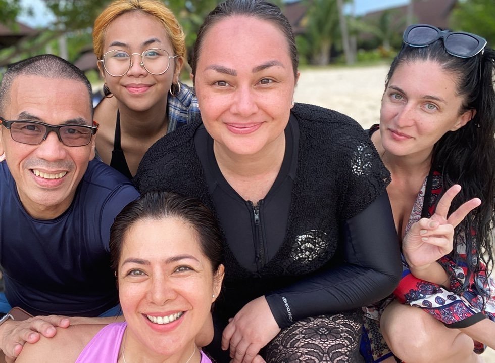 alicedixson's tweet photo. Some October celebrants 🎂🎂🎂🎂🎂
Happy Birthday Tami &amp; Nadia 🎈 https://t.co/5UxjXR9WTV