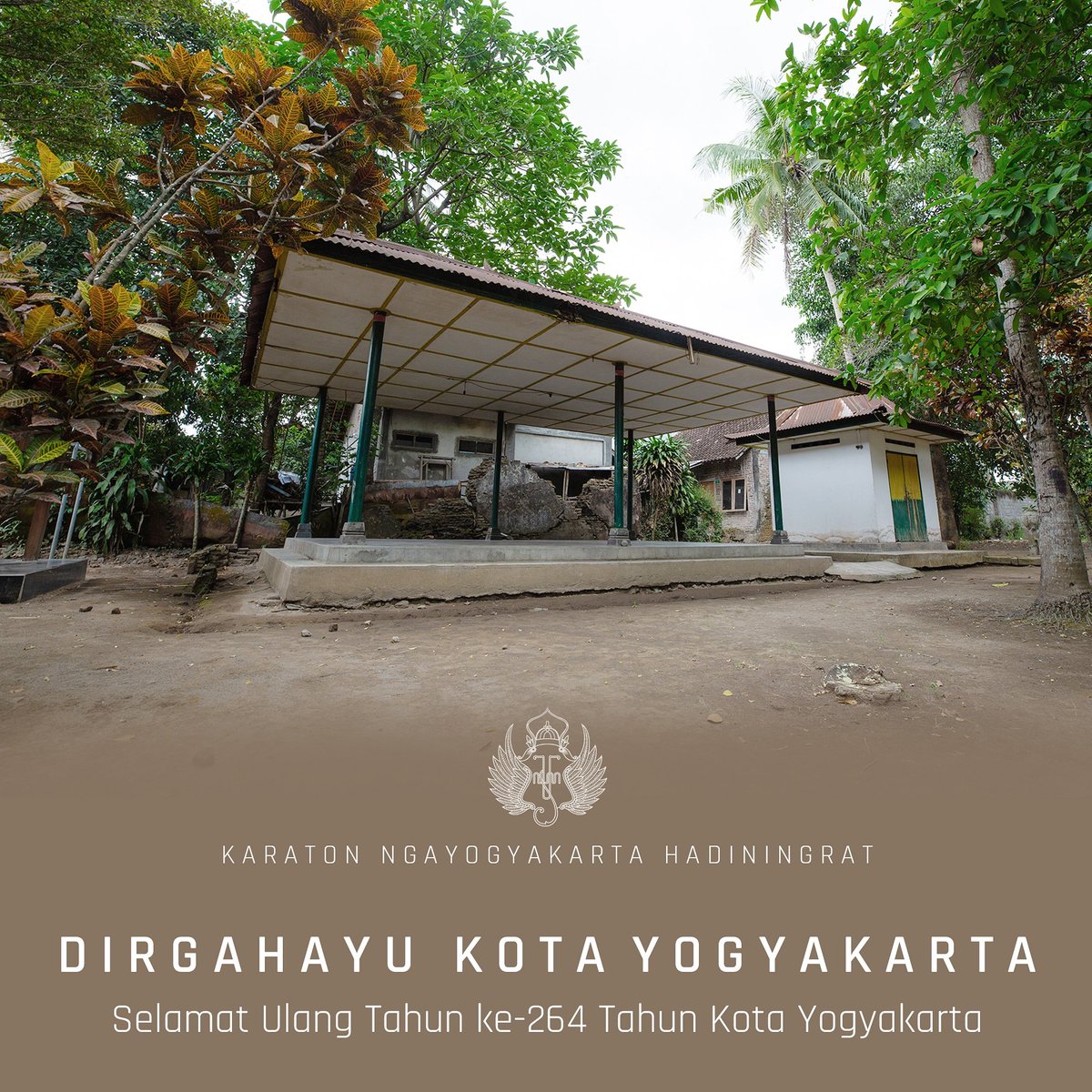 kratonjogja's tweet photo. Dirgahayu Kota Yogyakarta!

Berikut adalah Pesanggrahan Ambarketawang. Kawasan ini menjadi tempat tinggal Sri Sultan Hamengku Buwono I sebelum pindah ke Keraton Yogyakarta pada 7 Oktober 1756, tepat 264 tahun yang lalu. Peristiwa ini menandai lahirnya Kota Yogyakarta
#hutjogja264 https://t.co/ZkbQ3C3IJ5