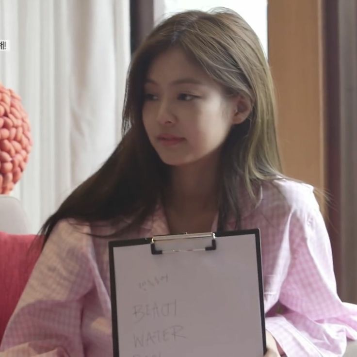 Jennier35580958's tweet photo. Protect your artists. Protect JENNIE. 
@ygent_official
Mèo nhỏ của em, em thương https://t.co/d7m38pijgE