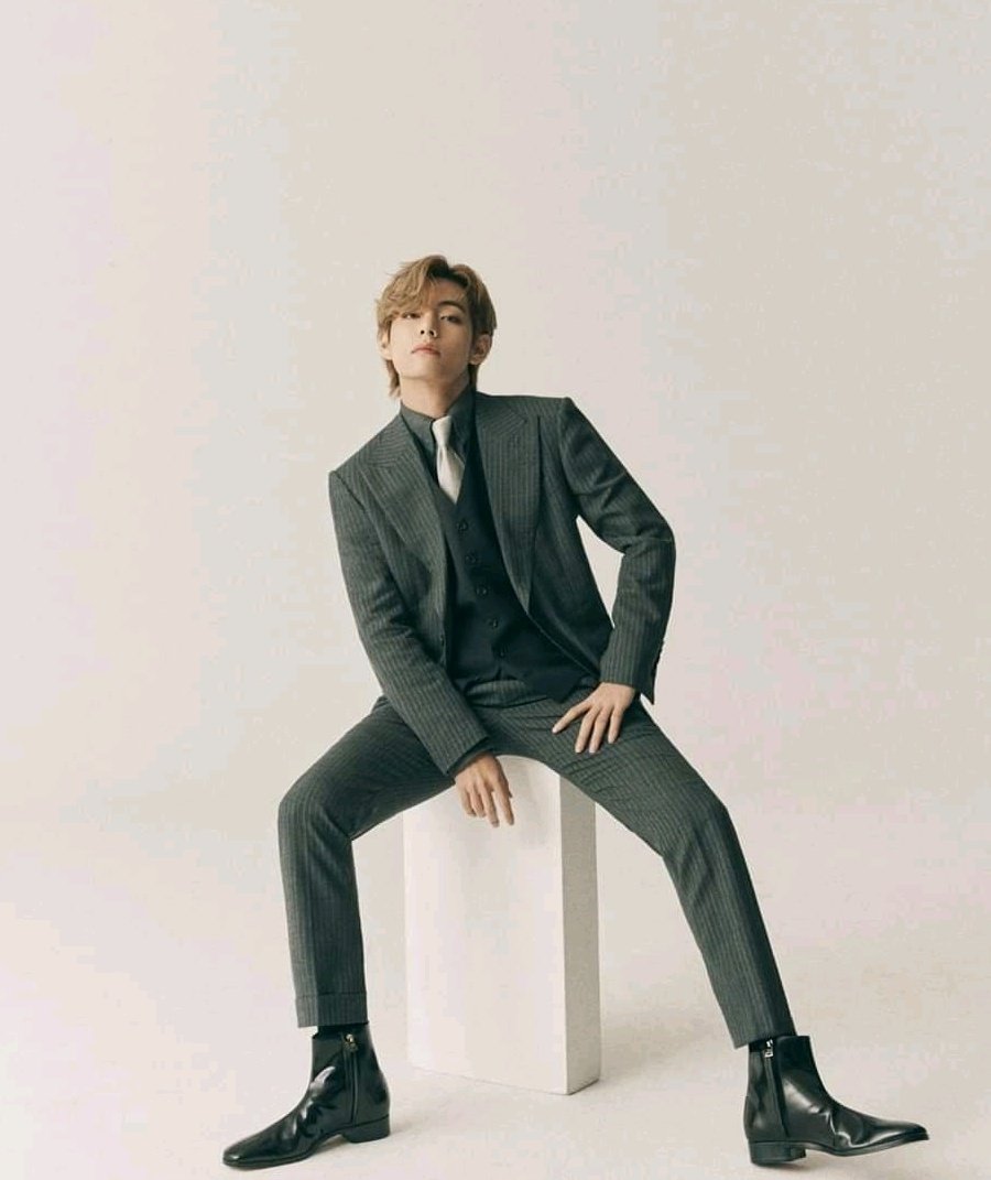 kimtaehyung_z's tweet photo. OMG!! What's this๐ฒ๐ค
Wowww๐๐A very splendid morning๐๐ #KimTaehyung #splendid_shotz
#vcut #vhope #bts #btsreels #btsedits #kth1 #kpop #bangtanarmy #innocent #fluffy #taehyung #fluffyface #sleep #taehyung #kimnamjoon #kimseokjin #minyoongi #junghoseok #parkjimin #jeonjungkook https://t.co/kr3tTuquhw