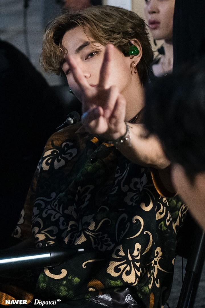 biu245_7's tweet photo. Mô phật má ơi KIM TAEHYUNG AAAAJDJJB3GK3NESHHNEBSDBREHD 
Xỉu vì cái visual 🤭🤭😘 #TAEHYUNG https://t.co/TCWhKdxrZ9