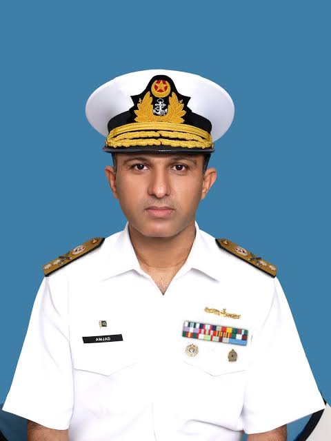 iM___Pakistan's tweet photo. Admiral Amjad Khan Niazi takes charge as new #Chief of #Pakistan #Navy

Admiral #Niazi is a recipient of the Hilal-e-Imtiaz (Military) and the Sitara-e-Basalat (Star of Good Conduct) He has also been conferred the French Medal Chevalier (Knight).
@dgprPaknavy
@PakistanNavy 🇵🇰⚓ https://t.co/7N133Lolxw