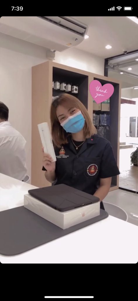 ustorespvi's tweet photo. 🤗📍สาขาใหม่ #UStoreSUT เปิดตัวกันไปพร้อมกับ #iPadGen8 ที่ทุกท่านรอคอยกันไปแล้ว ใครอยู่ใกล้โคราช ไปจับจ่ายใช้สอยสินค้าคุณภาพดีเยี่ยมของ #UStoreBySPVi ได้นะคะ โปรนักศึกษากับบุคลากรของเราเยอะจริงๆ #โปรเปิดร้าน สามารถใช้ได้ถึงมะรืนนี้ด้วยน้า😱 https://t.co/fEmxu3lSqX