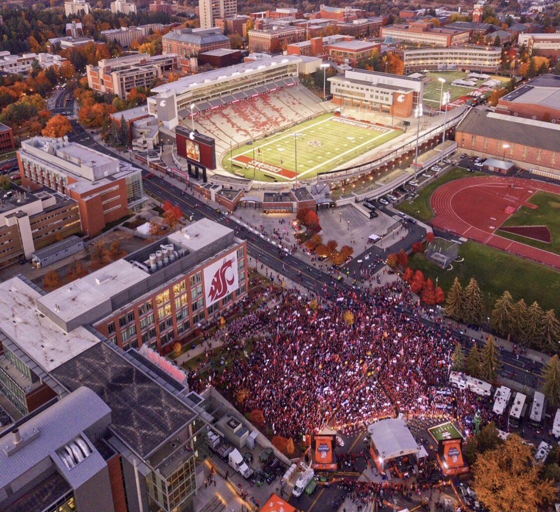 CougSportsNet's tweet photo. How it started:          How it ended: https://t.co/jFUYK9Ng2w