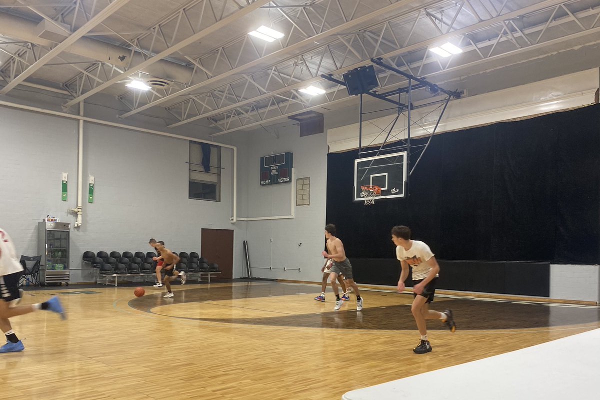 OhioBuckets's tweet photo. Another good one!  Huron, St. Paul, Margaretta, Upper Sandusky, St. Mary’s, Eastwood, Oak Harbor, Tiffin, Norwalk, Bellevue all represented tonight! https://t.co/KZDUb1vwil