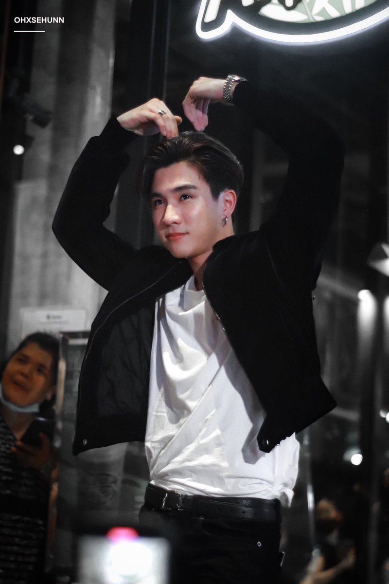 MEIwithPB's tweet photo. มาค่ะทุกมาโหวตให้เพิ้ดๆไอต้าวเด็กแสบของเราได้ขึ้นไปรับรางวัลอีกครั้งกันนะคะ🥺 อยากเห็นลูกชายของหม่าม๊าขึ้นไปรับรางวัล🖤🥰 แค่คุณรีทวิตคุณก็ได้ร่วมโหวตไปกับเราแล้วค่ะ มารีกันเยอะๆน๊าทุกคน☺️☺️🖤

1 รี = 2 บาท

สิ้นสุดวันที่ 09/10/2020 เวลา 23:59 น. 🥺🖤✨

#KDPPE 
#PerthTanapon https://t.co/XFQMLdfnsV