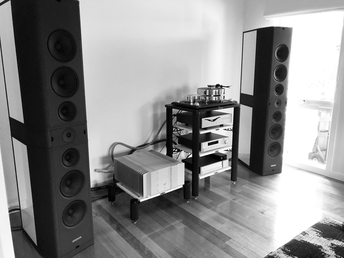 Absolute_Hi_End's tweet image. Audio Solutions Figaro XL speakers, Audia Flight electronics and Transrotor Fat Bob S turntable on Solid Tech Hybrid Rack #audiaflight #audiaflightfl100 #classaamplifier #audiosolutions_speakers #transrotor #solidtechrack @AudiaFlight