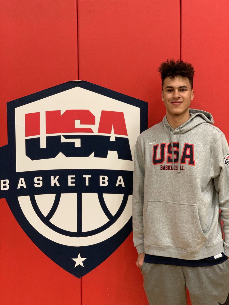 Coach_Melo's tweet photo. S/O to @Kaden_Perry20 for earning the “Family Life” award in Clark County!! Kaden has shown nothing but amazing character and specifically towards his family. https://t.co/J7ur0ZSR34