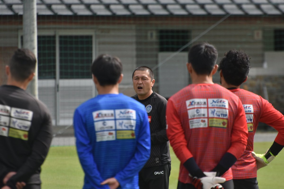 デイリーホーリーホック 事務局 本日の練習 なんと 秋葉監督が坊主頭で現れました なんのために水戸に来たかを見つめなおした 原点に戻るとき 今までもそういうときはいつもこうしてきたし 今回もそうした と説明 その後 選手たちにこれからの デイリーホーリーホック 事務局 本日の練習 なんと 秋葉監督が坊主頭で現れました なんのために水戸に来たかを見つめなおした 原点に戻るとき 今までもそういうときはいつもこうしてきたし 今回もそうした と説明 その後 選手たちにこれからの