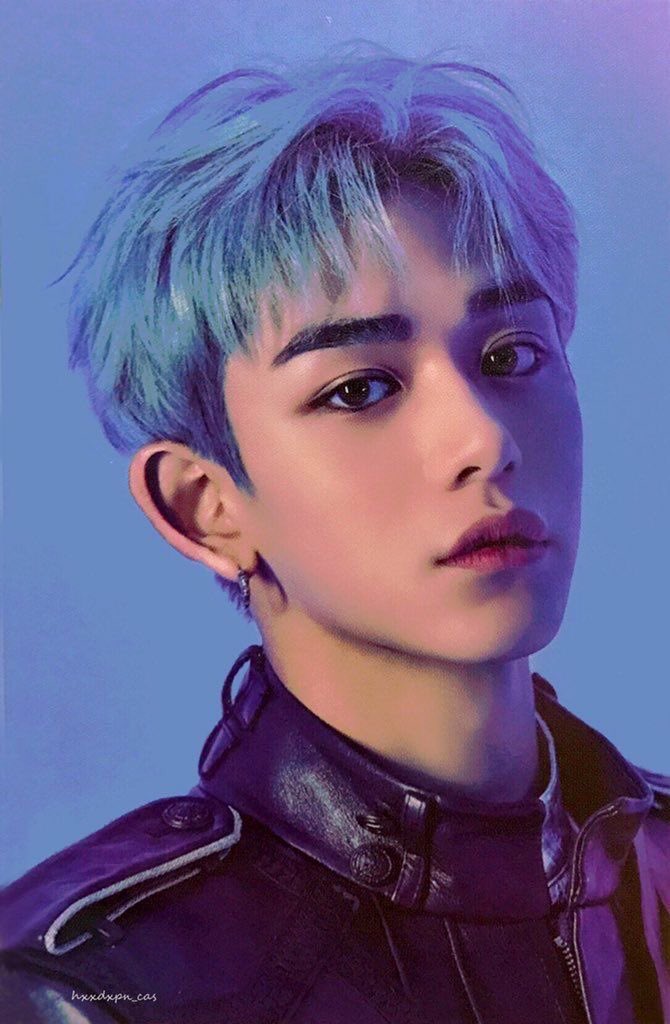 Stage Name: LucasBirth Name: Huang Xu Xi / Wong Yuk Hei (黄旭熙)Korean Name: Hwang Wook-Hee (황욱희) Born: 25 January 1999 (21) Positions: Lead Rapper, Sub Vocalist, Visual, Center, Face Of The Group