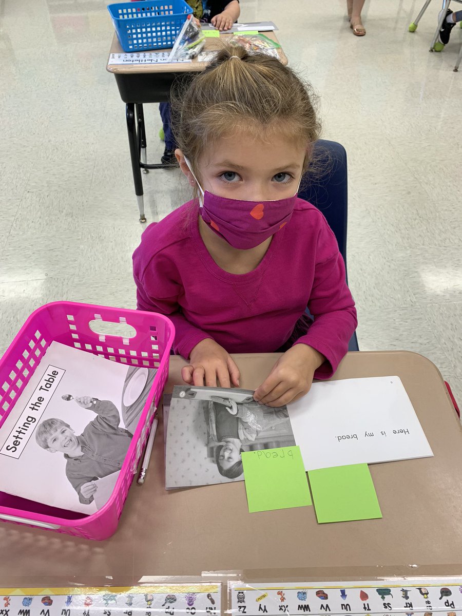 Word hunting in Kindergarten this week!  <a href="/CentralES1/">Central ES</a> <a href="/HaddonSchools/">Haddonfield Schools</a> 📖