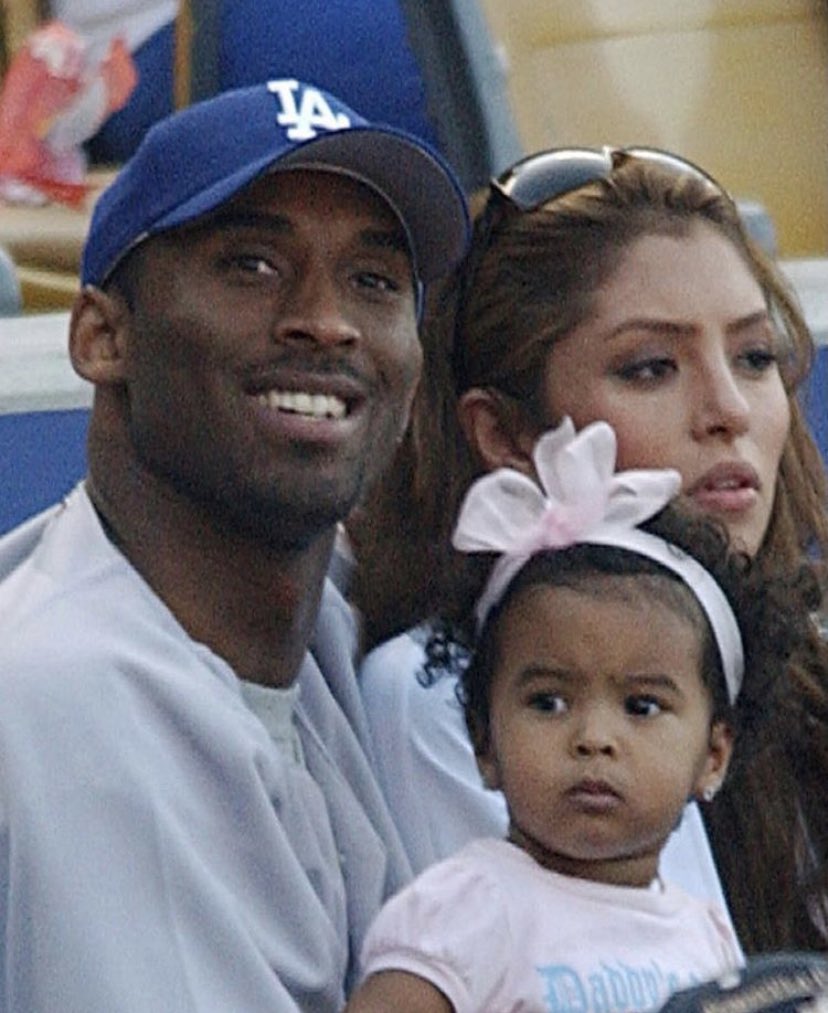 teamvalyou's tweet photo. #teamvalyou is #teamLA 💜💛💙 visit https://t.co/COBl2dW2lQ to cop! 
.
.
#Lakers #LakerNation #LakersIn5 #lakersvsheat #KobeBryant #Dodgers #BleedBlue https://t.co/XJ1UGImYG6