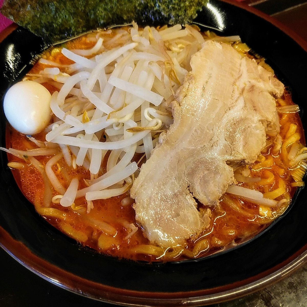 O Xrhsths 豚とことん 羽貫 Sto Twitter 本日は鶏みそラーメン 鶏ガラベースのスープに 生姜を効かせたピリ辛な味噌味 甘めの味噌 に変更出来ます 王道の味噌ラーメン たっぷりなモヤシもシャキシャキ食感で美味しいです 今回は中華中太麺 大満足 ラーメン 豚 O Xrhsths 豚とことん 羽貫 Sto Twitter 本日は鶏みそラーメン 鶏ガラベースのスープに 生姜を効かせたピリ辛な味噌味 甘めの味噌 に変更出来ます 王道の味噌ラーメン たっぷりなモヤシもシャキシャキ食感で美味しいです 今回は中華中太麺 大満足 ラーメン 豚