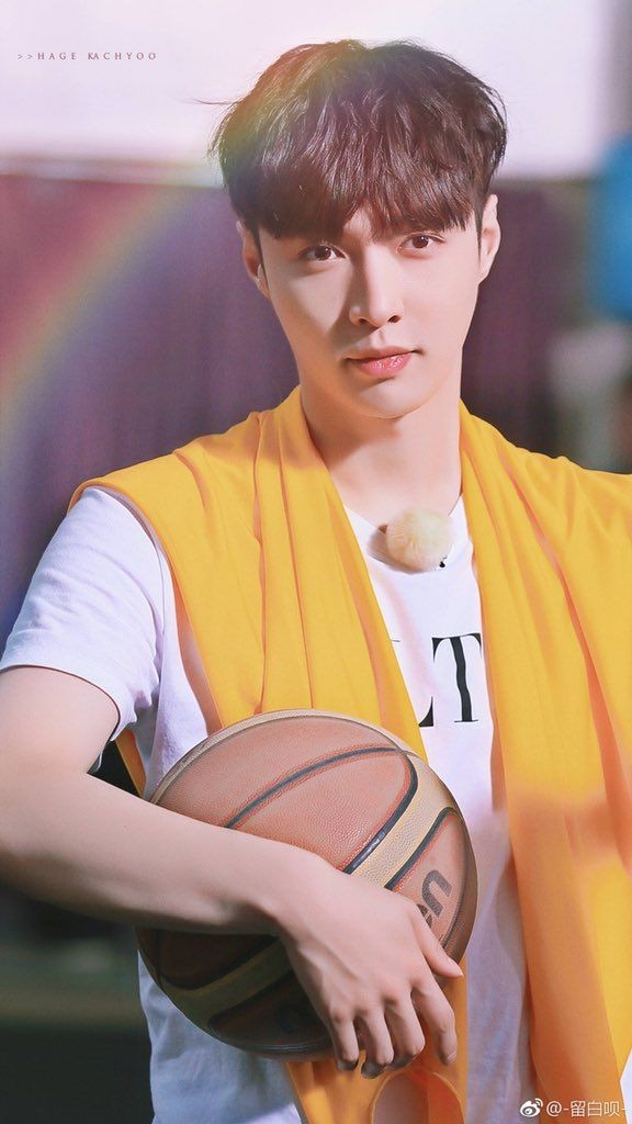 DewKhuss's tweet photo. Happy birthday my baby sheep 🐑 cepet pulang yang sayang jaga kesehatan juga jangan capek capek ok i love you I miss you ❤️❤️❤️😘😘🎂#1007LayDay https://t.co/Se2O8YIHxK