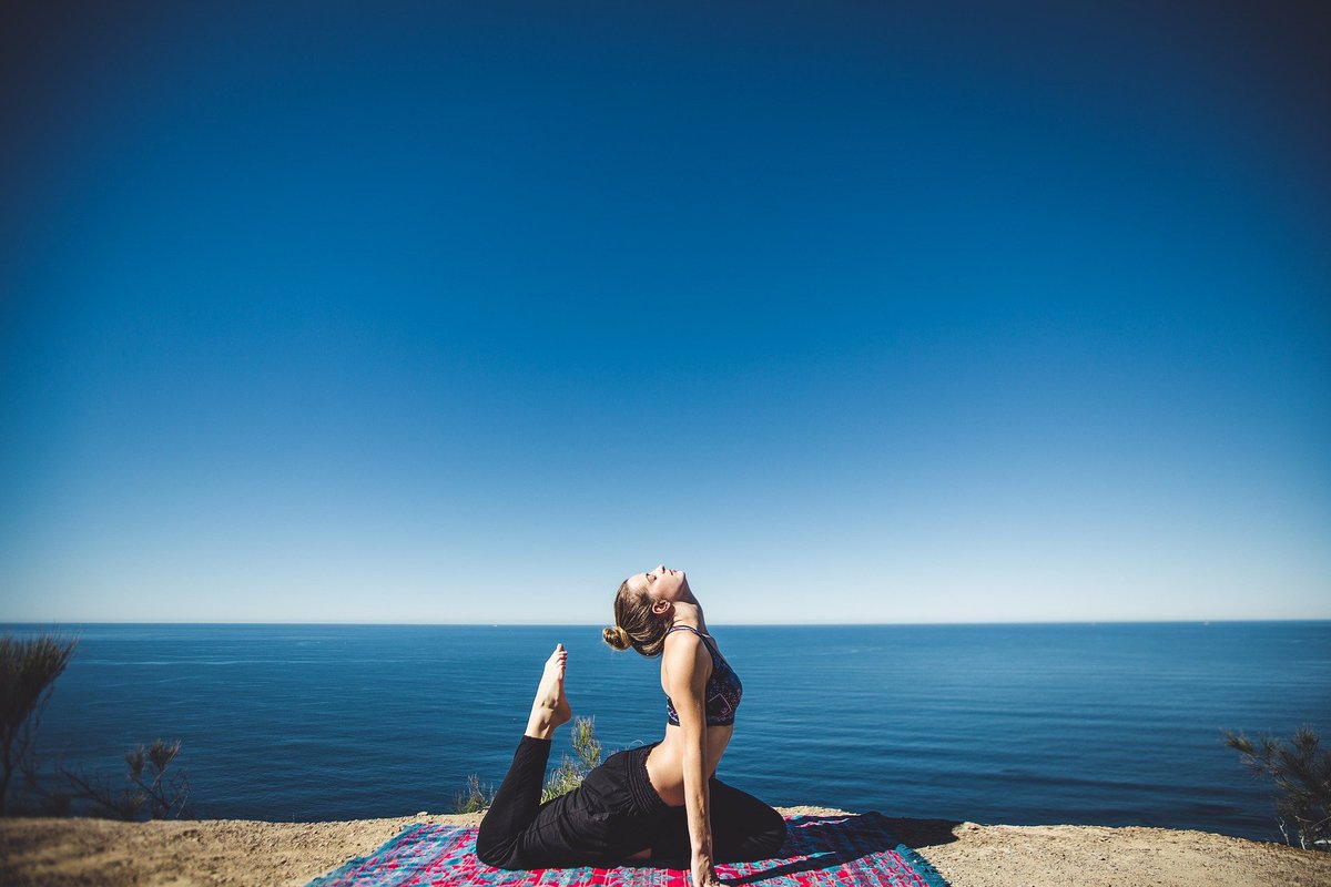 solomonkamson's tweet photo. While you can use yoga to alleviate pain, it also has the potential to damage your back. But with our guide, you’ll know which poses are best for your back and which should be avoided. https://t.co/TPsghucJvW #yoga #spinehealth #backpain #sinw https://t.co/RqgRRj9YJX