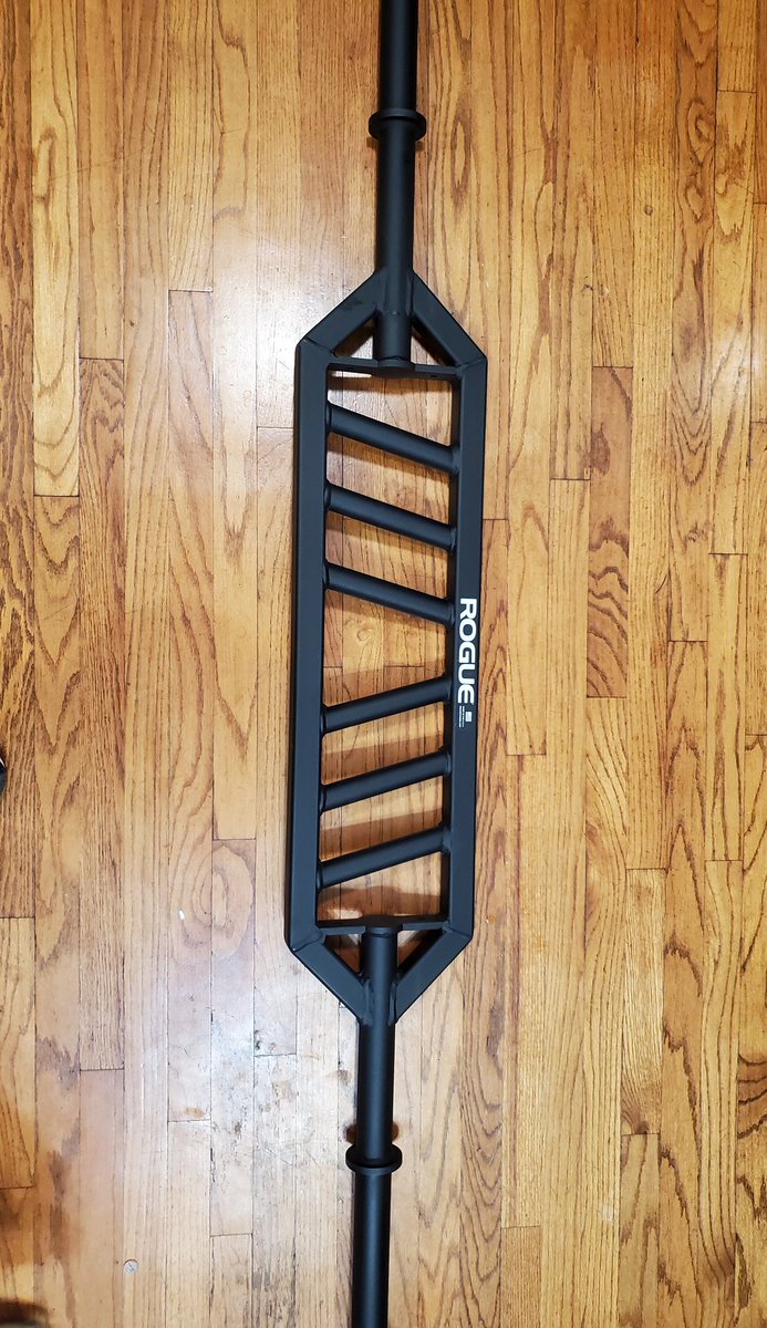 Thebigirish73's tweet photo. Been waiting on this bar for a while. Cant wait to start using it in my gym.
#Rogue #multigrip #thumbsout https://t.co/Lk3regOZp5