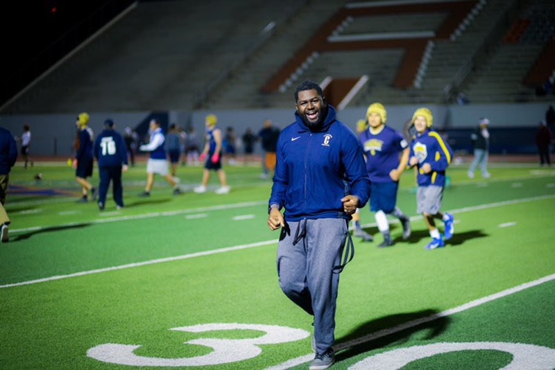 Coach_Dbro's tweet image. #AlumniWeek in #THEDistrict??? Say less! Hanks class of ‘13 and serving the El Paso community one student at a time! 🔥 @YsletaISD @JMHanksHigh @HanksBand @Hanks_Football #LED #HomecomingWeek